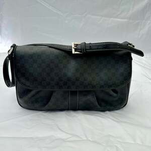 Liz Claiborne Vintage Black Monogram Shoulder, Handbag w/ Mirror, Red Lining